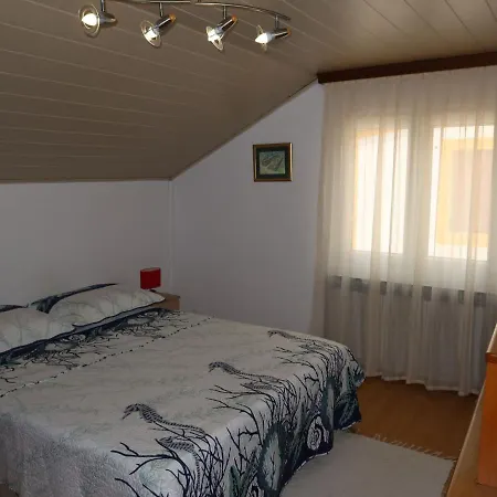 Mira-1 By Interhome Appartement Vir